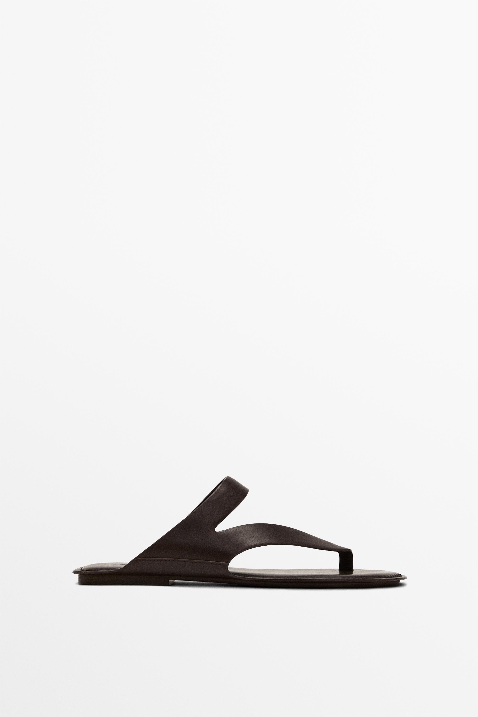 Asymmetric leather sandals with toe divider